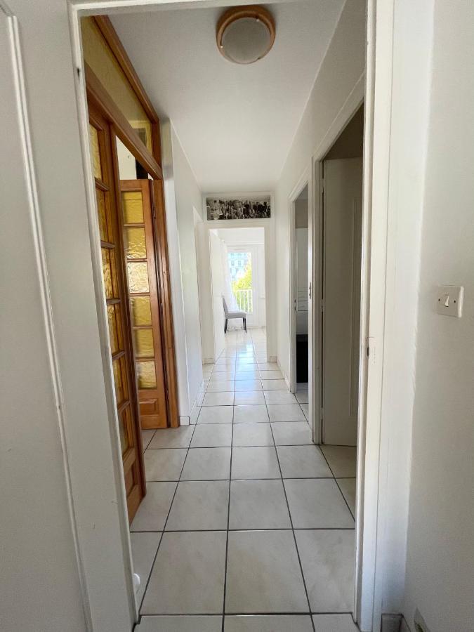 Les Menestrels Apartment